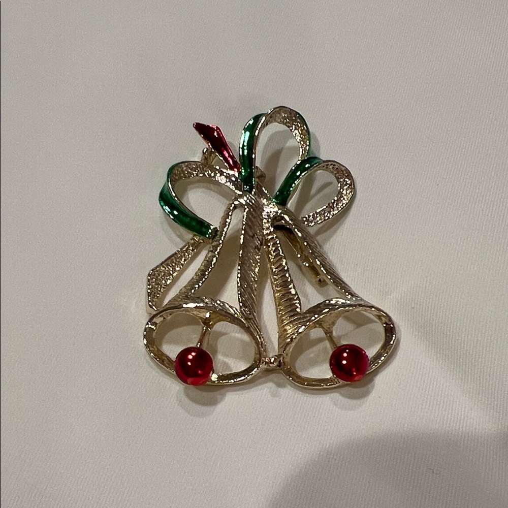 Vintage Gerrys enamel Christmas Brooch